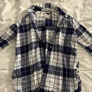 women’s white and blue American eagle button up flannel